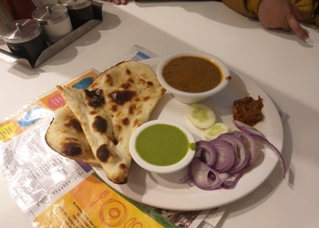 Bikanervala-Pure-vegetarian-restaurants-Ghaziabad-Uttar-pradesh-3