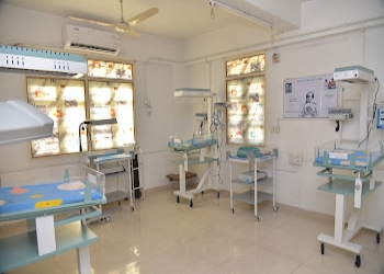 Blossom-children-hospital-Child-specialist-pediatrician-Gandhinagar-Gujarat-2