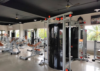 Body-design-club-fitness-centre-Gym-Vyttila-kochi-Kerala-2