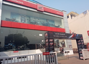 Brijlax-honda-Motorcycle-dealers-Bhojubeer-varanasi-Uttar-pradesh-1