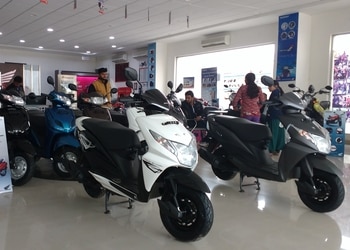 Brijlax-honda-Motorcycle-dealers-Bhojubeer-varanasi-Uttar-pradesh-2