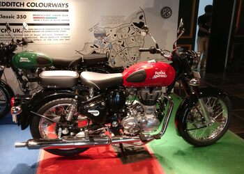 Bullmenn-motors-Motorcycle-dealers-Ramanathapuram-coimbatore-Tamil-nadu-3