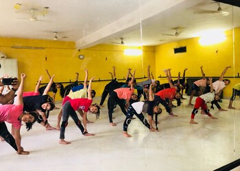 Buskers-dance-institute-Dance-schools-Jaipur-Rajasthan-2