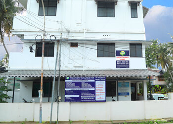 Candor-aura-wellness-physiotherapy-clinic-Physiotherapists-Kochi-Kerala-1