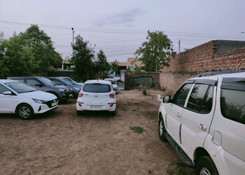 Car-o-clock-Used-car-dealers-Rohtak-Haryana-3