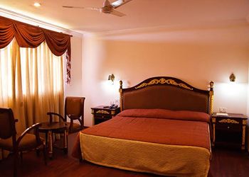 Celebrity-resort-4-star-hotels-Secunderabad-Telangana-2