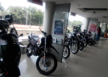 Century-bikes-p-ltd-Motorcycle-dealers-Alkapuri-vadodara-Gujarat-2