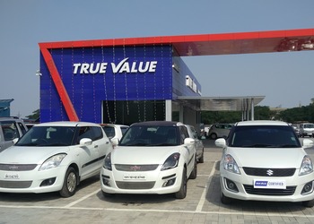 Chavan-motors-Used-car-dealers-Solapur-Maharashtra-1