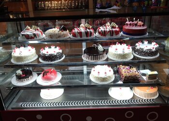 Chefs-cake-world-Cake-shops-Thiruvananthapuram-Kerala-2