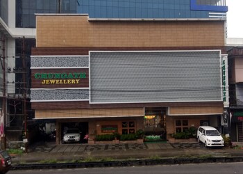 Chungath-jewellery-Jewellery-shops-Vyttila-kochi-Kerala-1