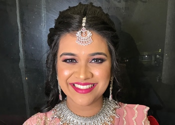 Colorslon-beauty-Bridal-makeup-artist-Geeta-bhawan-indore-Madhya-pradesh-3