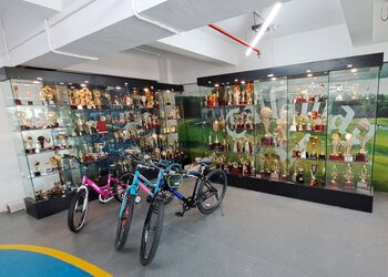 Cosmos-sports-Sports-shops-Kochi-Kerala-3