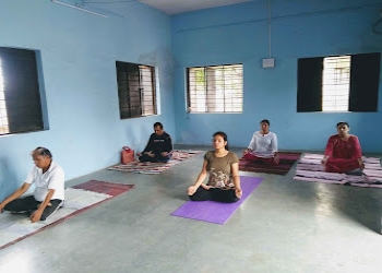Cosmos-yoga-naturopathy-center-Yoga-classes-Nashik-Maharashtra-2