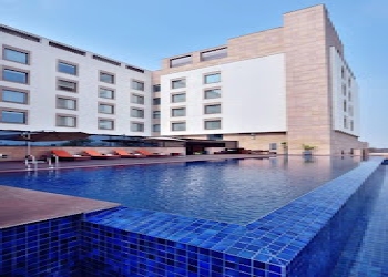Courtyard-by-marriott-raipur-5-star-hotels-Raipur-Chhattisgarh-1