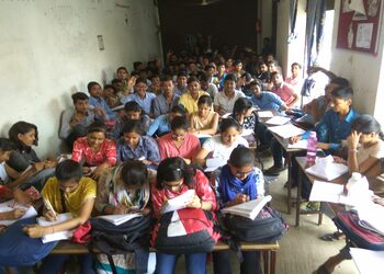 Creative-50-physics-classes-Coaching-centre-Begusarai-Bihar-1