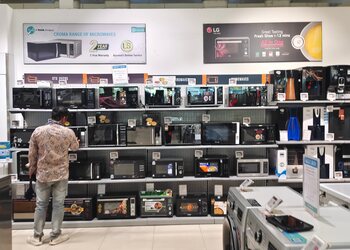 Croma-Electronics-store-Kolhapur-Maharashtra-3