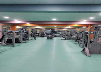Crunch-n-curves-the-fitness-club-Gym-City-center-gwalior-Madhya-pradesh-1