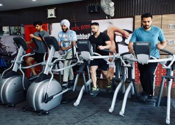 Curve-fitness-gym-Gym-Patiala-Punjab-2