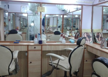 Cut-style-salon-Beauty-parlour-Gangtok-Sikkim-2
