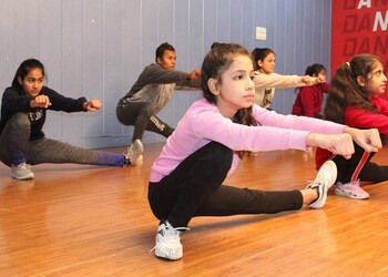 Dance-mania-academy-Dance-schools-Karnal-Haryana-3