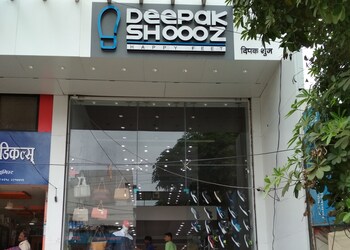 Deepak-shoooz-Shoe-store-Jalgaon-Maharashtra-1