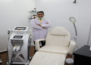 Dermax-laser-clinic-Dermatologist-doctors-Dahisar-mumbai-Maharashtra-1