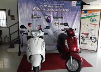 Dharmaraj-suzuki-Motorcycle-dealers-Adajan-surat-Gujarat-3