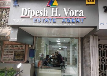 Dipesh-h-vora-estate-agent-Real-estate-agents-Borivali-mumbai-Maharashtra-1