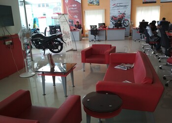 Diya-mobikes-Motorcycle-dealers-Thiruvananthapuram-Kerala-3