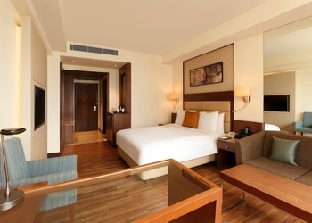 Doubletree-by-hilton-hotel-4-star-hotels-Agra-Uttar-pradesh-2