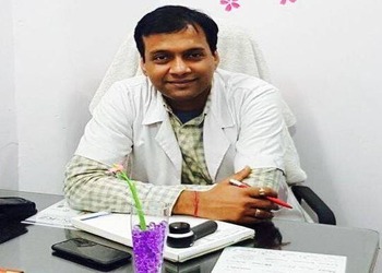 Dr-abhijeet-kumar-jha-Dermatologist-doctors-Kankarbagh-patna-Bihar-1