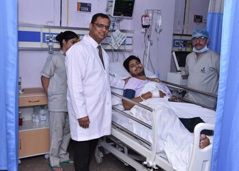 Dr-abhishek-gupta-Orthopedic-surgeons-Bani-park-jaipur-Rajasthan-3