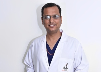 Dr-abhishek-gupta-Orthopedic-surgeons-Jhotwara-jaipur-Rajasthan-1