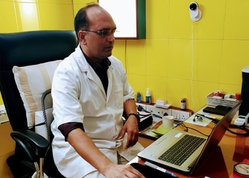 Dr-ak-agarwal-Ent-doctors-Kakadeo-kanpur-Uttar-pradesh-1