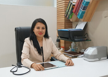Dr-alka-gandhi-Diabetologist-doctors-Borivali-mumbai-Maharashtra-1