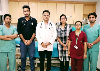 Dr-amit-miglani-Gastroenterologists-Faridabad-Haryana-2