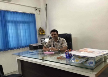 Dr-amit-patil-Child-specialist-pediatrician-Mahatma-nagar-nashik-Maharashtra-1