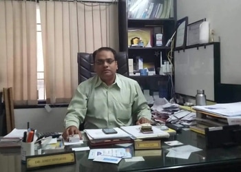 Dr-amit-singhal-Orthopedic-surgeons-Agra-Uttar-pradesh-2