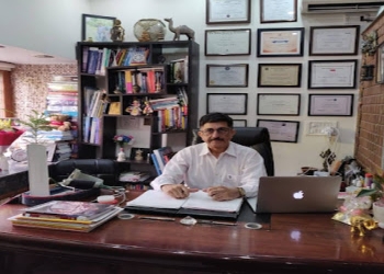 Dr-amitabh-khanna-Diabetologist-doctors-Dwarka-delhi-Delhi-1