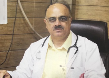 Dr-anil-kr-bhatia-Diabetologist-doctors-Hisar-Haryana-1
