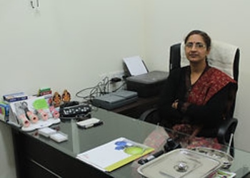 Dr-anjali-upadhyay-Ent-doctors-Nehru-nagar-ghaziabad-Uttar-pradesh-1