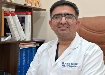 Dr-ankul-sachar-Orthopedic-surgeons-Model-town-jalandhar-Punjab-1