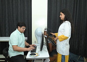 Dr-ankur-gupta-eye-and-vision-center-Eye-hospitals-Kota-junction-kota-Rajasthan-3
