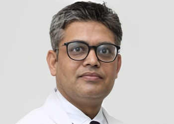 Dr-anshu-kabra-Cardiologists-Rangbari-kota-Rajasthan-1