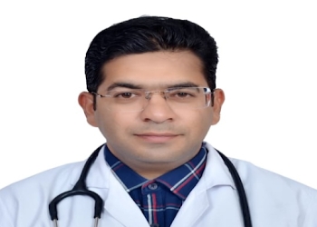 Dr-anshul-singhai-diabetes-thyroid-care-risali-bhilai-Diabetologist-doctors-Bhilai-Chhattisgarh-1