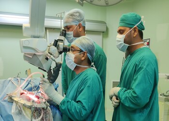 Dr-anshul-siroliya-Neurosurgeons-Madhav-nagar-ujjain-Madhya-pradesh-2