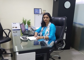 Dr-anshul-warman-Dermatologist-doctors-Ahmedabad-Gujarat-2