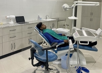 Dr-anubhutis-advanced-dental-care-Dental-clinics-Civil-lines-bareilly-Uttar-pradesh-3
