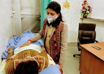 Dr-anushree-rawat-Gynecologist-doctors-Agra-Uttar-pradesh-3