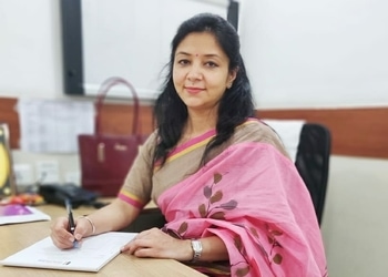 Dr-archana-trivedi-Gynecologist-doctors-Barra-kanpur-Uttar-pradesh-1